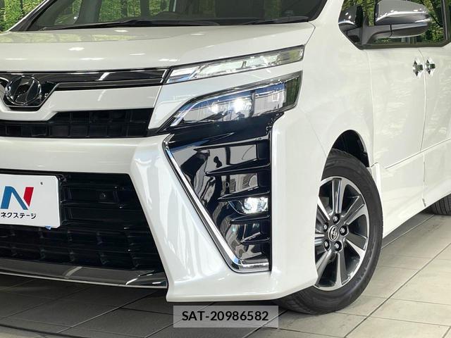 Toyota VOXY 2019-04 8284499-12