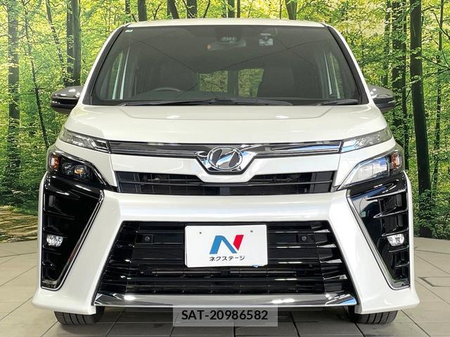 Toyota VOXY 2019-04 8284499-14