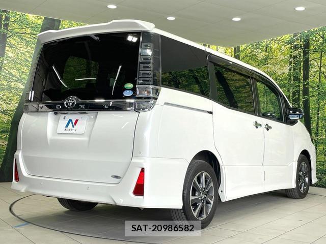 Toyota VOXY 2019-04 8284499-17