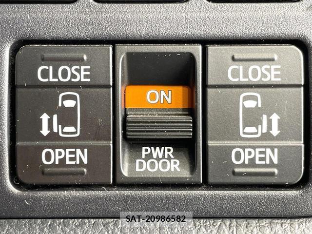 Toyota VOXY 2019-04 8284499-4