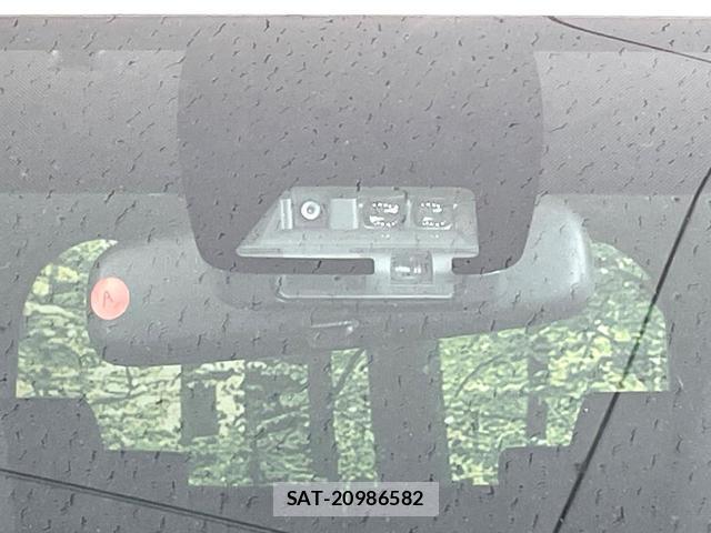 Toyota VOXY 2019-04 8284499-5