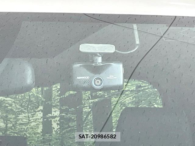 Toyota VOXY 2019-04 8284499-6