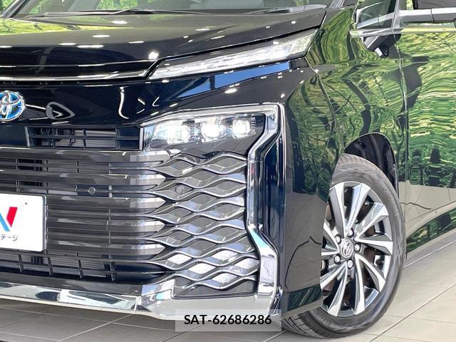 Toyota VOXY 2025-09 8284502-13