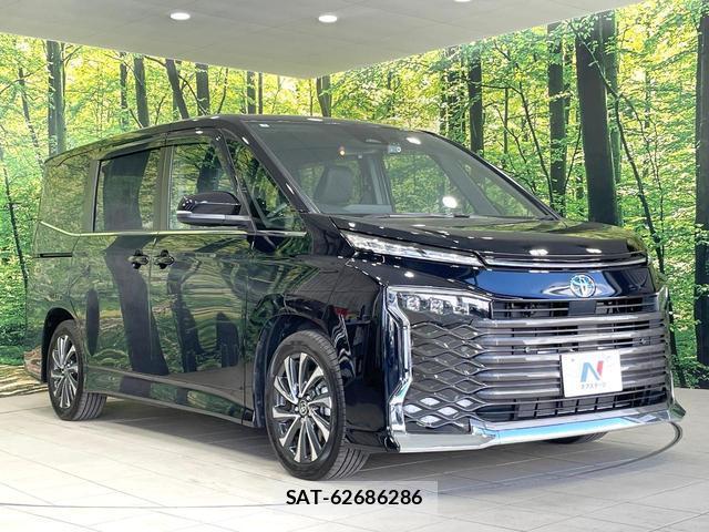 Toyota VOXY 2025-09 8284502-17