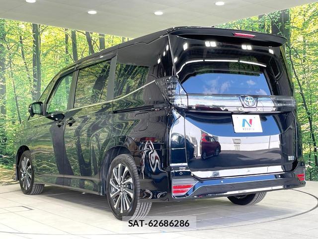 Toyota VOXY 2025-09 8284502-18