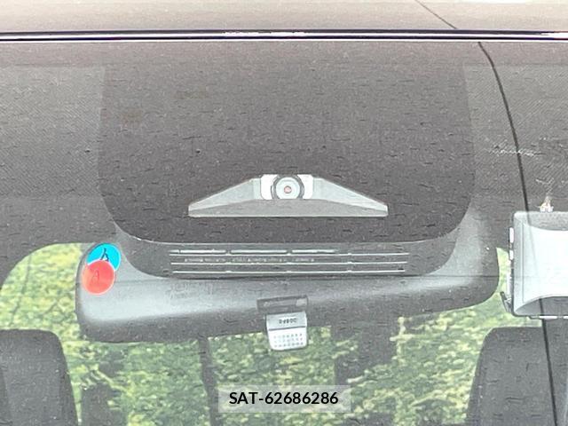 Toyota VOXY 2025-09 8284502-7