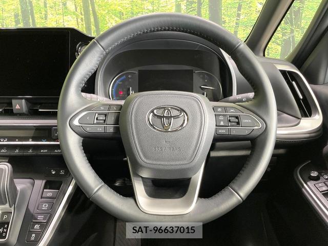 Toyota VOXY 2025-07 8284515-11
