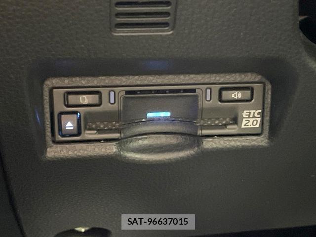 Toyota VOXY 2025-07 8284515-5
