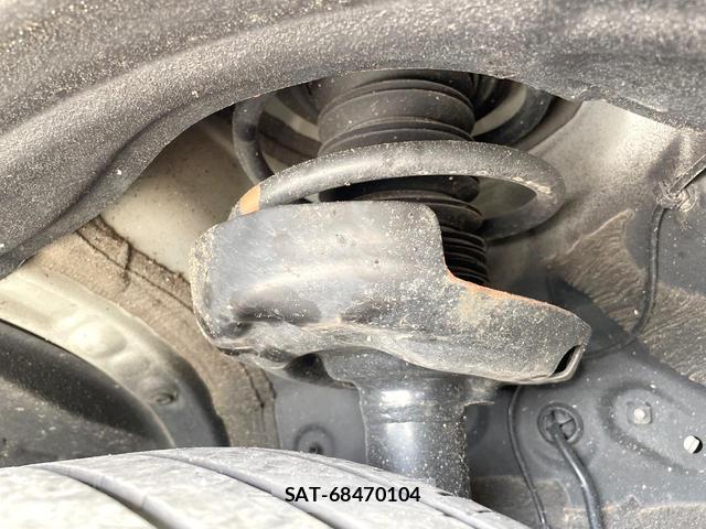 Toyota VOXY 2025-07 8284516-18