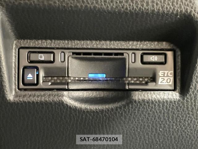 Toyota VOXY 2025-07 8284516-4