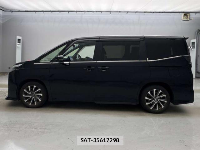 Toyota VOXY 2022-11 8284667-13