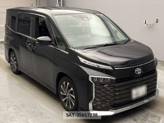 Toyota VOXY 2022-11 8284667-15
