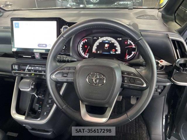 Toyota VOXY 2022-11 8284667-4