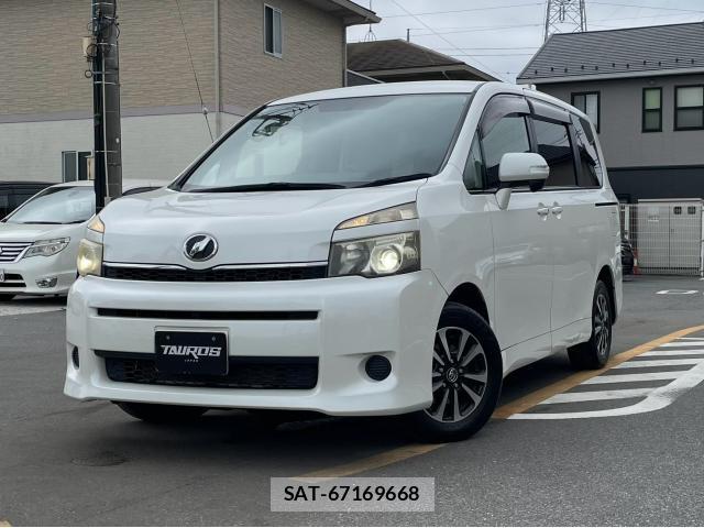 Toyota VOXY 2010-04 8284802-2