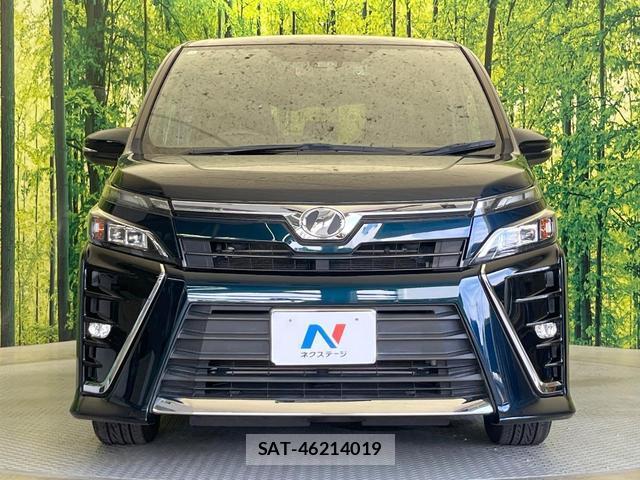 Toyota VOXY 2018-10 8284903-14