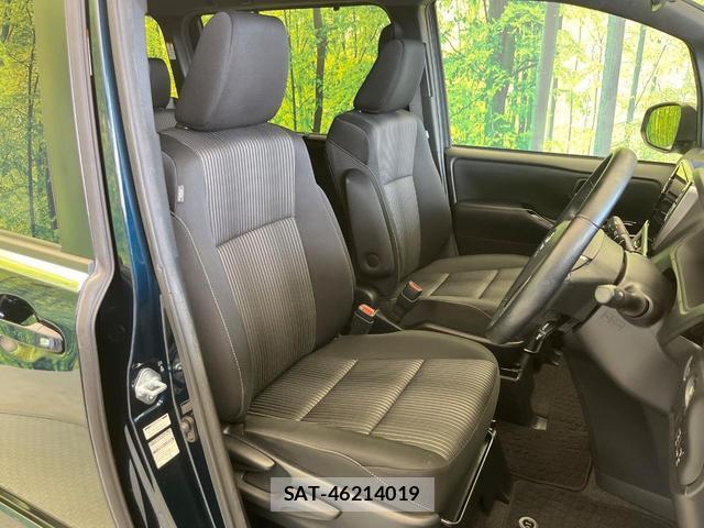 Toyota VOXY 2018-10 8284903-7