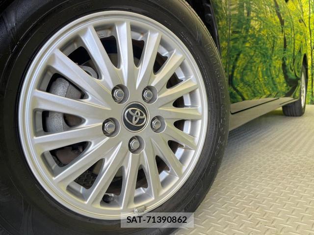 Toyota VOXY 2014-12 8284906-13
