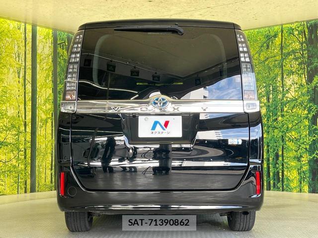 Toyota VOXY 2014-12 8284906-15