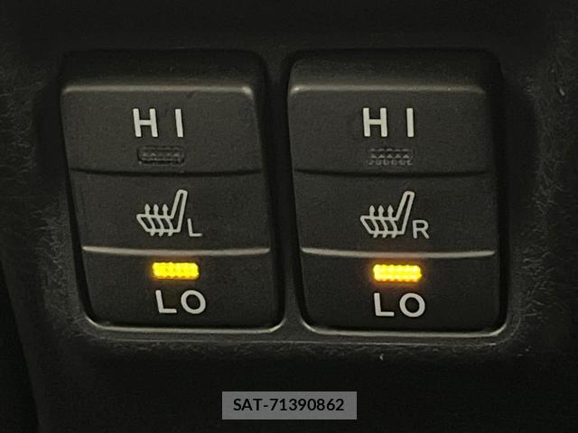 Toyota VOXY 2014-12 8284906-6