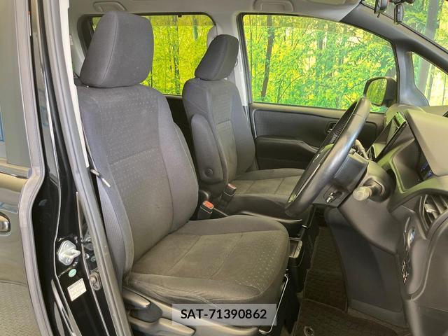 Toyota VOXY 2014-12 8284906-7