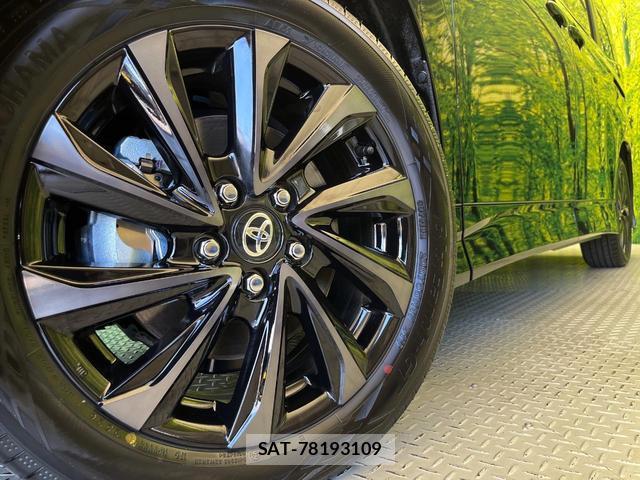 Toyota VOXY 2026-06 8284907-13
