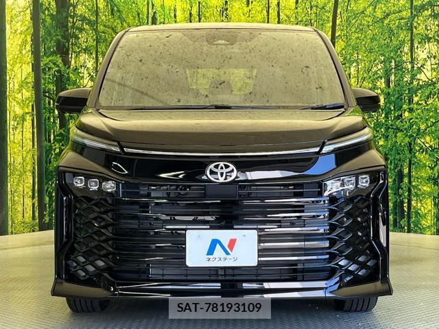 Toyota VOXY 2026-06 8284907-14
