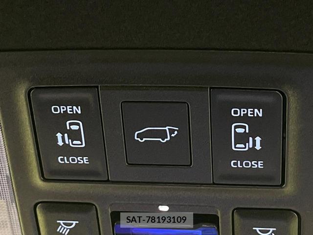 Toyota VOXY 2026-06 8284907-3