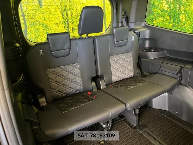 Toyota VOXY 2026-06 8284907-9