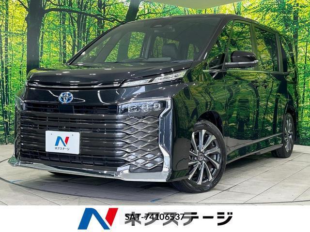 Toyota VOXY 2023-05 8285010-0