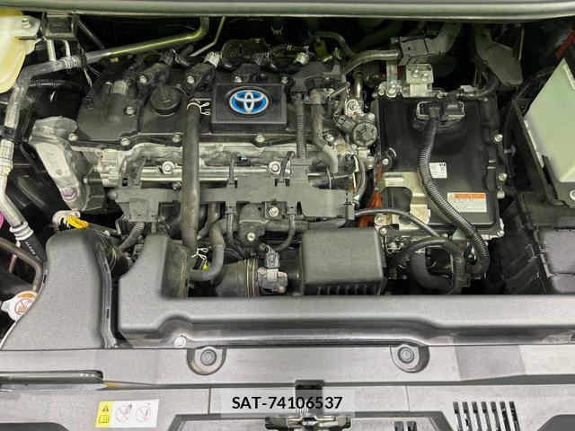 Toyota VOXY 2023-05 8285010-18
