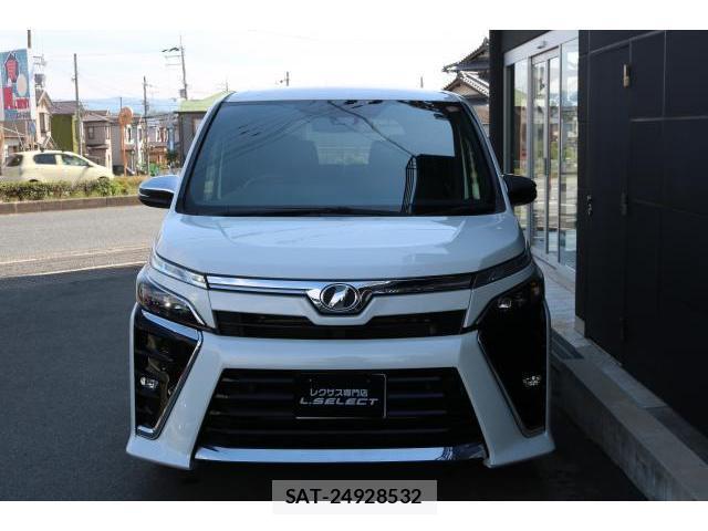 Toyota VOXY 2020-02 8285028-13