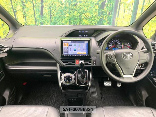 Toyota VOXY 2018-09 8285076-1