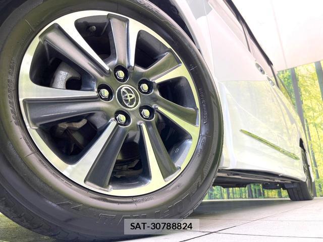 Toyota VOXY 2018-09 8285076-13