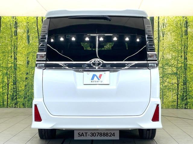 Toyota VOXY 2018-09 8285076-15
