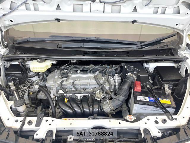 Toyota VOXY 2018-09 8285076-17