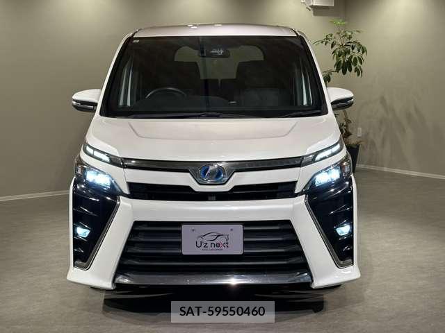 Toyota VOXY 2017-07 8285079-10
