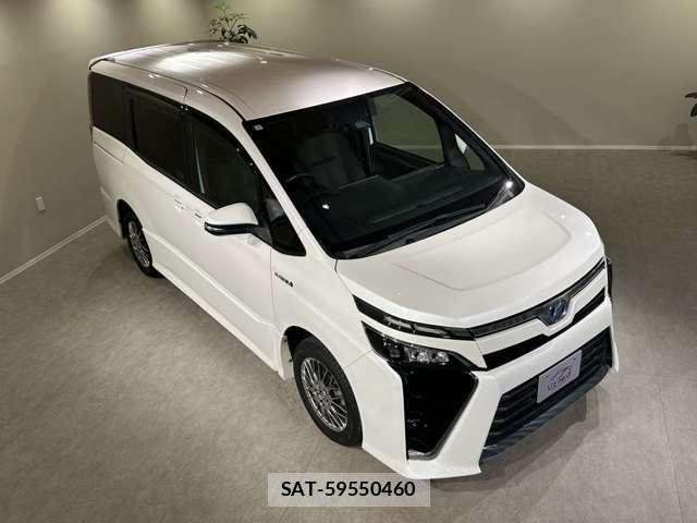 Toyota VOXY 2017-07 8285079-12