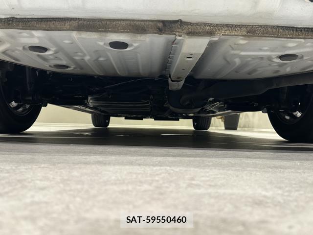 Toyota VOXY 2017-07 8285079-9