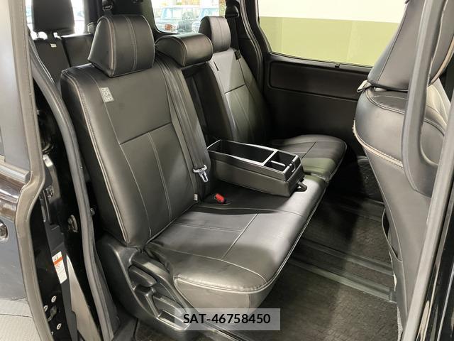 Toyota VOXY 2019-03 8285140-14