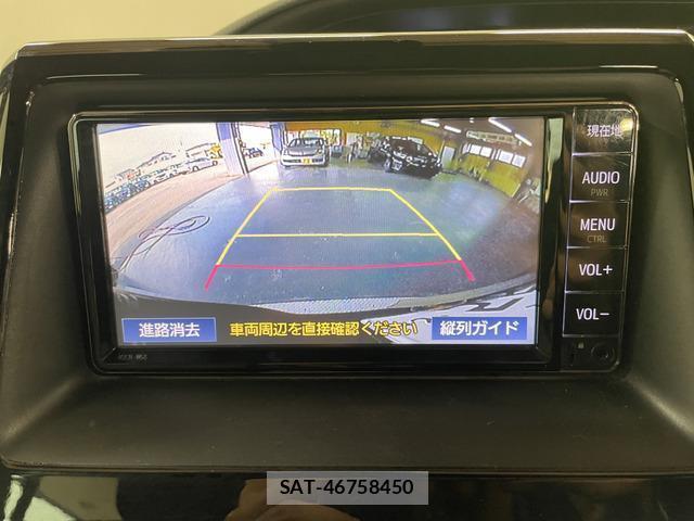 Toyota VOXY 2019-03 8285140-3