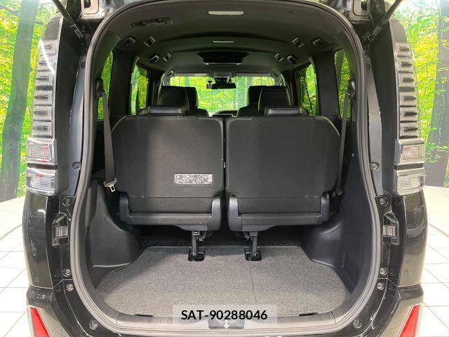 Toyota VOXY 2021-02 8285178-10