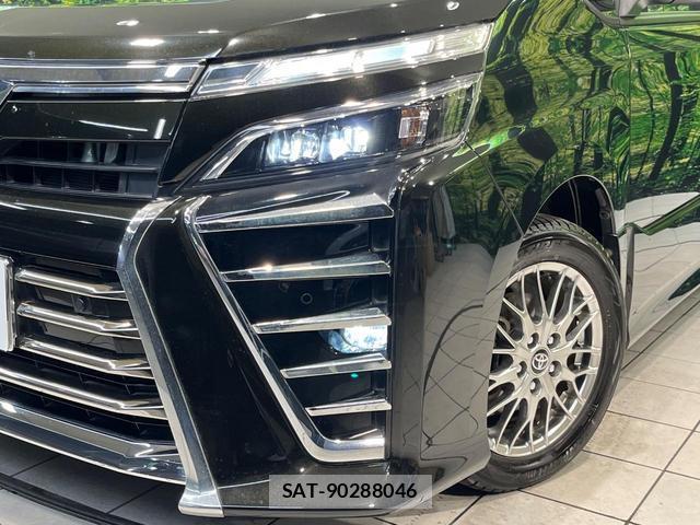 Toyota VOXY 2021-02 8285178-12