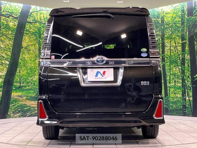 Toyota VOXY 2021-02 8285178-15