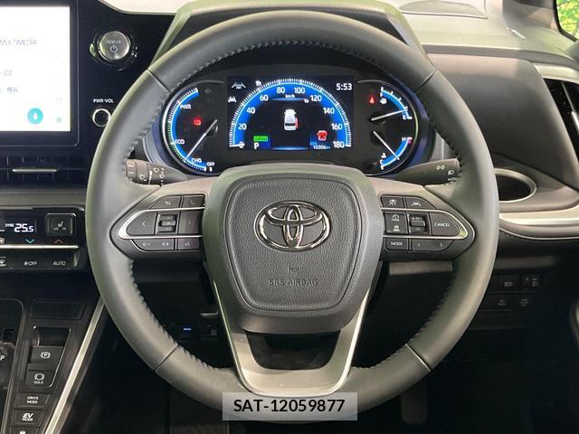 Toyota VOXY 2025-03 8285182-11
