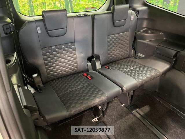 Toyota VOXY 2025-03 8285182-9
