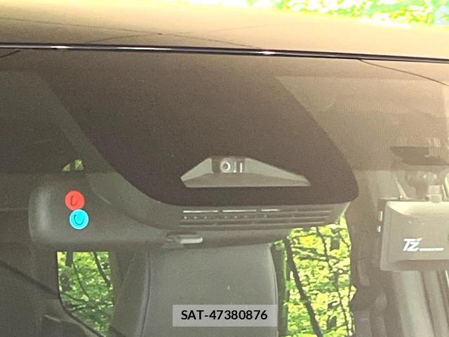 Toyota VOXY 2024-06 8285203-2