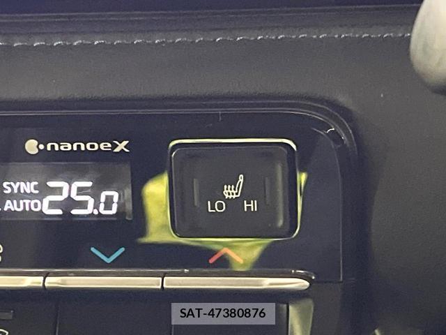 Toyota VOXY 2024-06 8285203-6