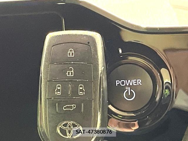 Toyota VOXY 2024-06 8285203-7