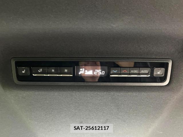Toyota VOXY 2023-07 8285207-6