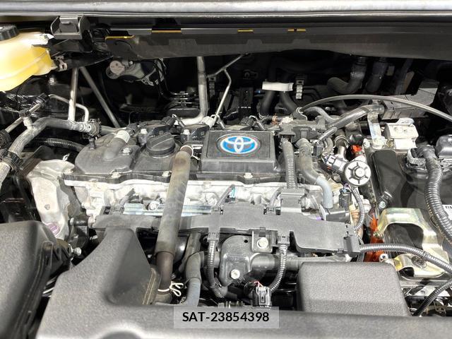 Toyota VOXY 2024-06 8285211-18